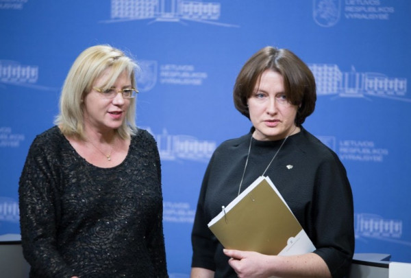 EK narė Corina Crețu: ES investicijas Lietuvoje vertinu teigiamai