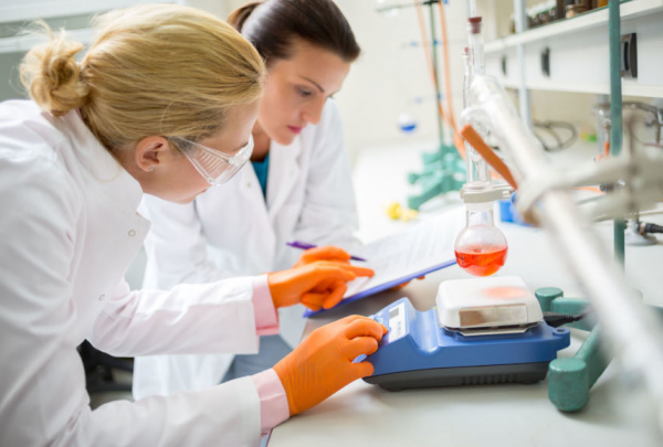 Po doktorantūros – į mokslo laboratorijas