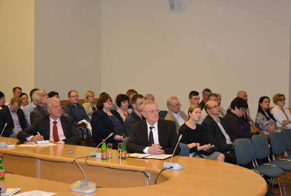 Pristatytos galimybės finansuoti viešųjų pastatų atnaujinimą