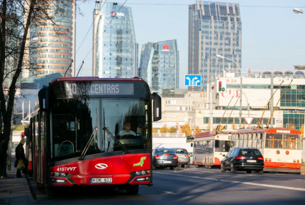 naujieji-vilniaus-viesojo-transporto-autobusai-5bc6130525b76.jpg
