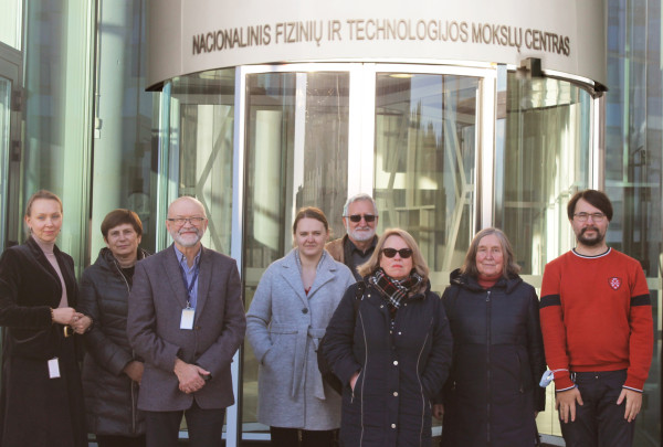 Projekto dalyviai su „Insectum“ direktoriumi S. Tracevičiumi.jpg