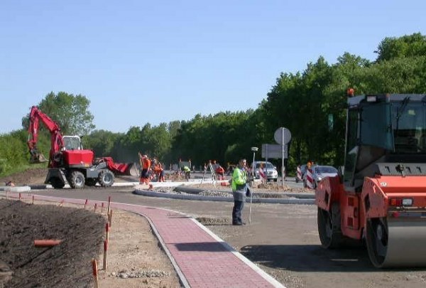 Eismo saugą gerins rekonstruojamos sankryžos, dviračių takai