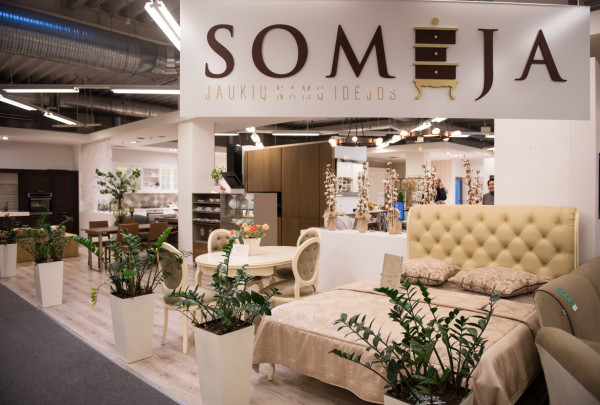 Baldų gamintojai: negaminame to, kas – „ant bangos“