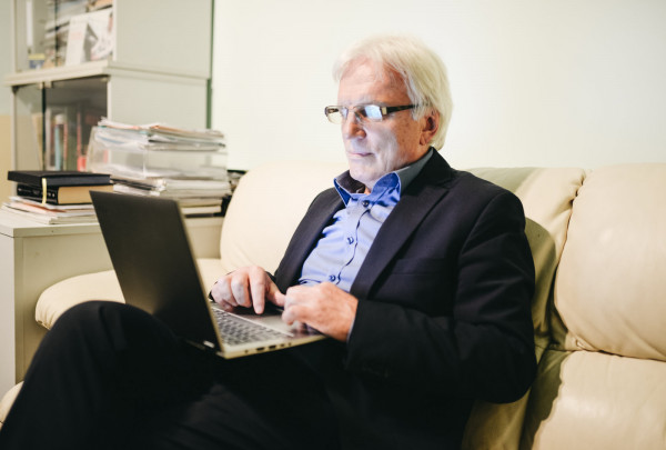 Supažindino Lietuvą su internetu ir pasiūlė, kaip dirbti dvigubai greičiau