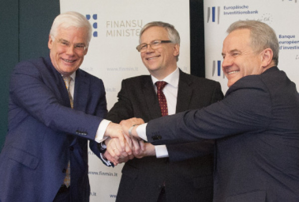 Lietuva pasirašė sutartis su EIB dėl dviejų svarbių investavimo krypčių